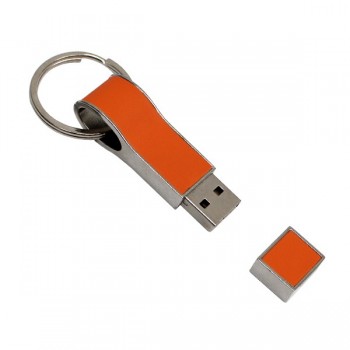 USB llavero metálico con acabados en piel.